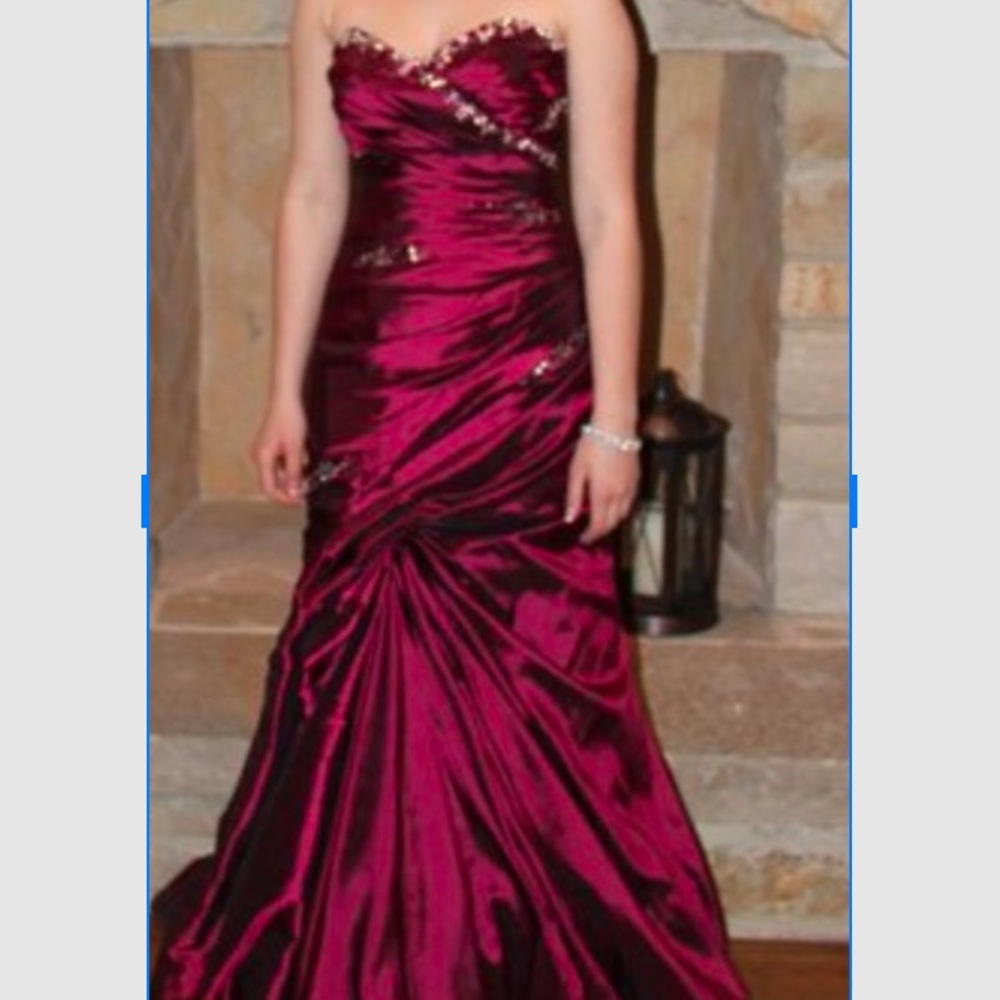Mermaid prom dress sweetheart strapless burgundy